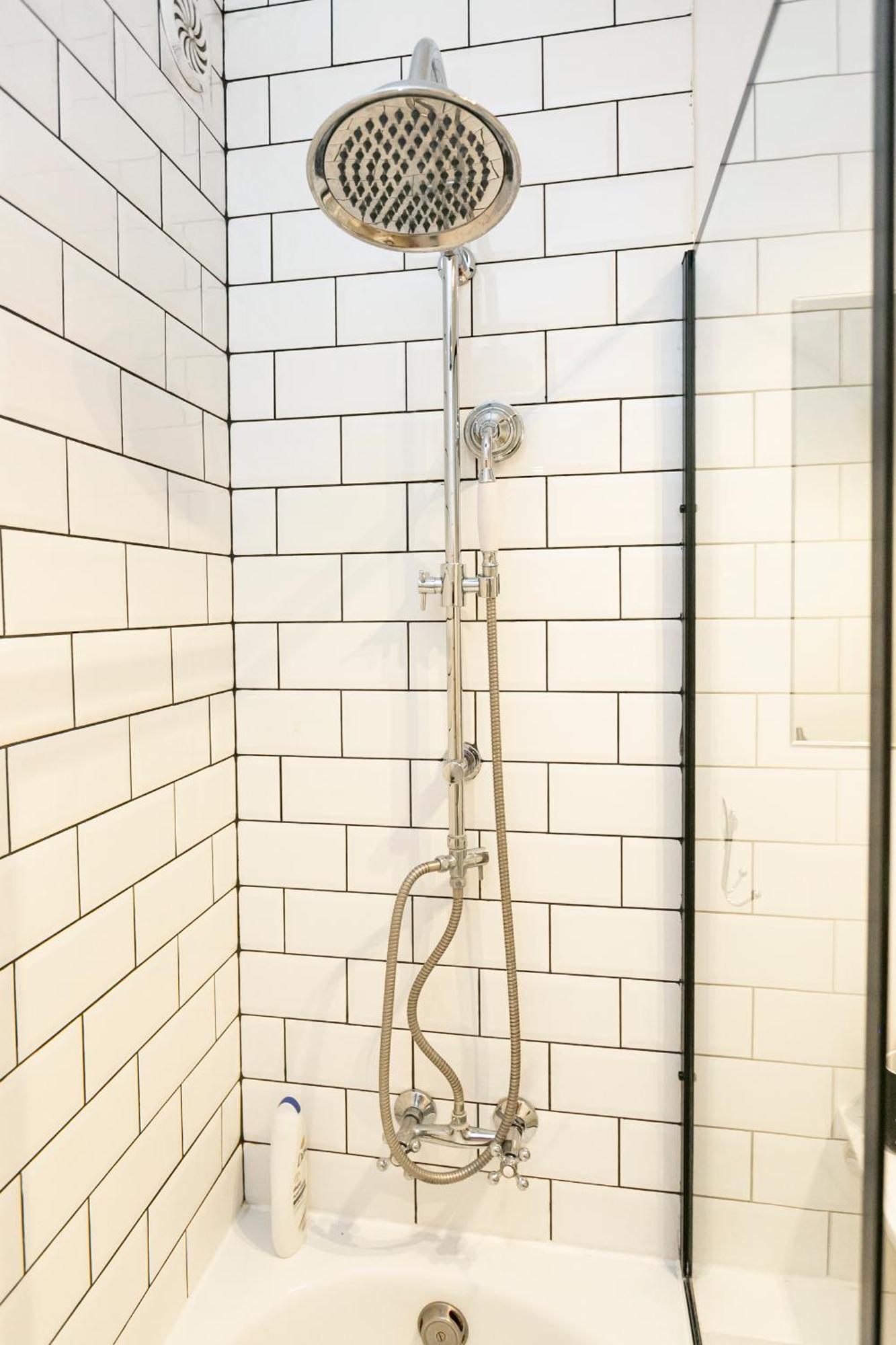 Nowogrodzka 78 - Apartament Dla 4 Osob - 200M Od Szpitala Klinicznego Na Lindleya - 1Km Do Dworca Centralnego - Wifi - Smart Tv 45 Cali Varsovie Extérieur photo